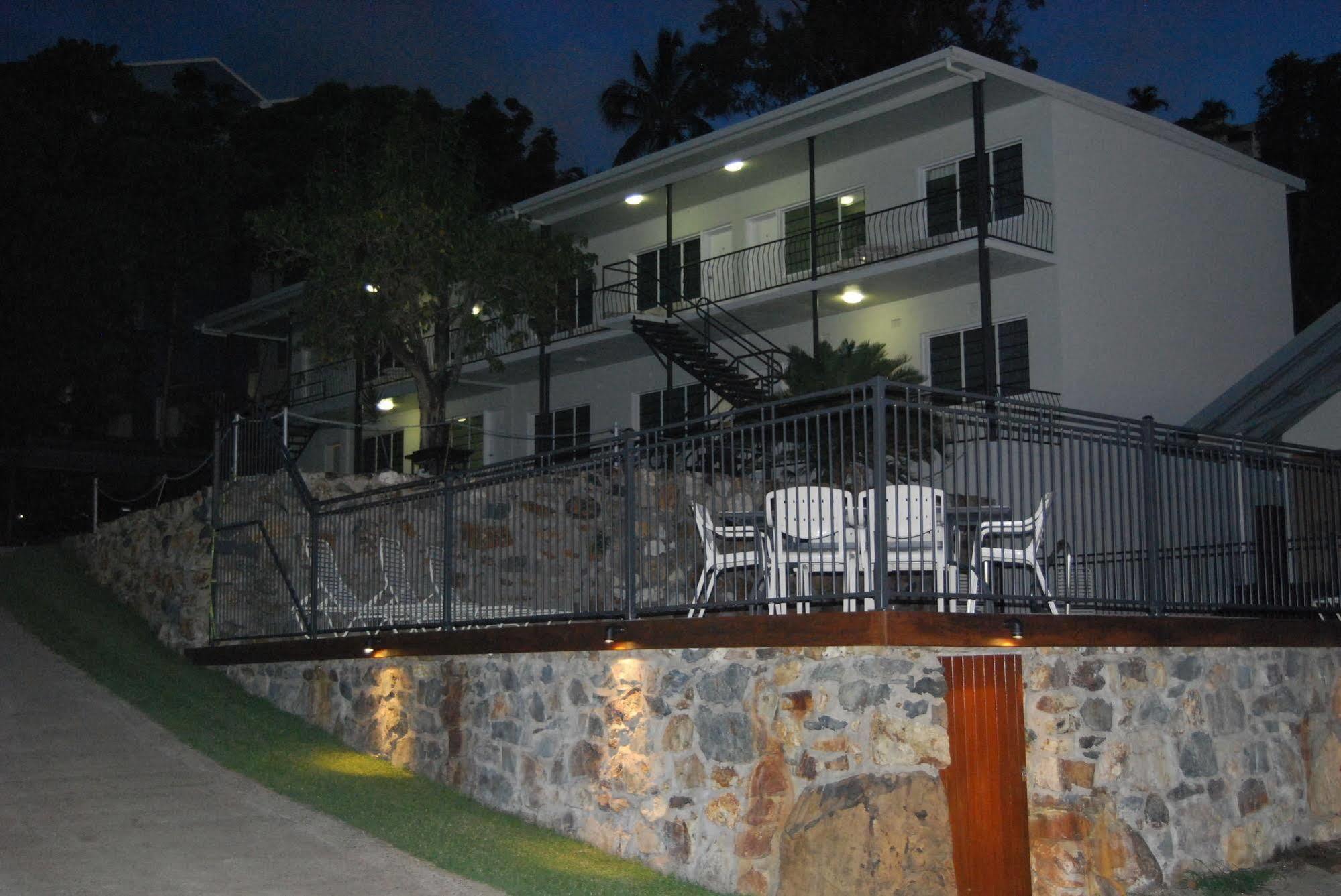 Airlie Beach Apartments Exteriör bild